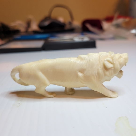 Vintage Rare carved lion  body figurine statue collectors piece - Picture 3 of 8